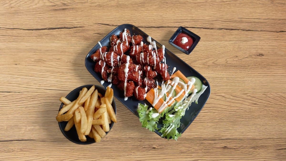 Friteerattu kukkakaali Dewon Fried Chickenissa